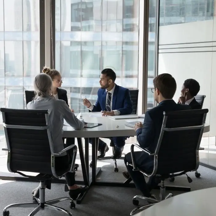 Equipo joven trabajando | Cuadrado Alcázar Abogados