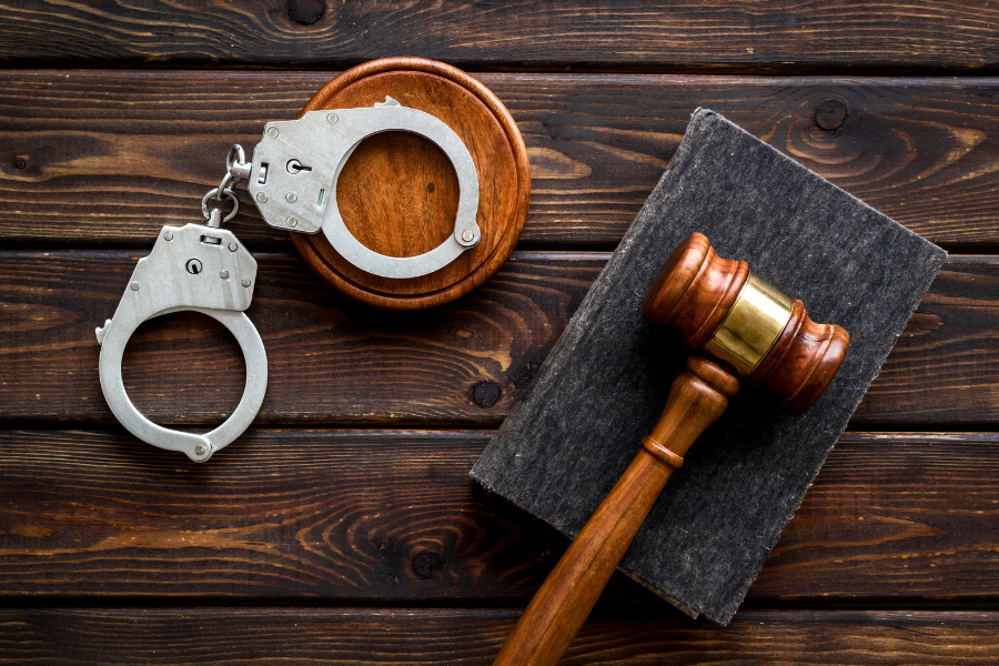 derecho penal defensa jurídica y procedimiento penal